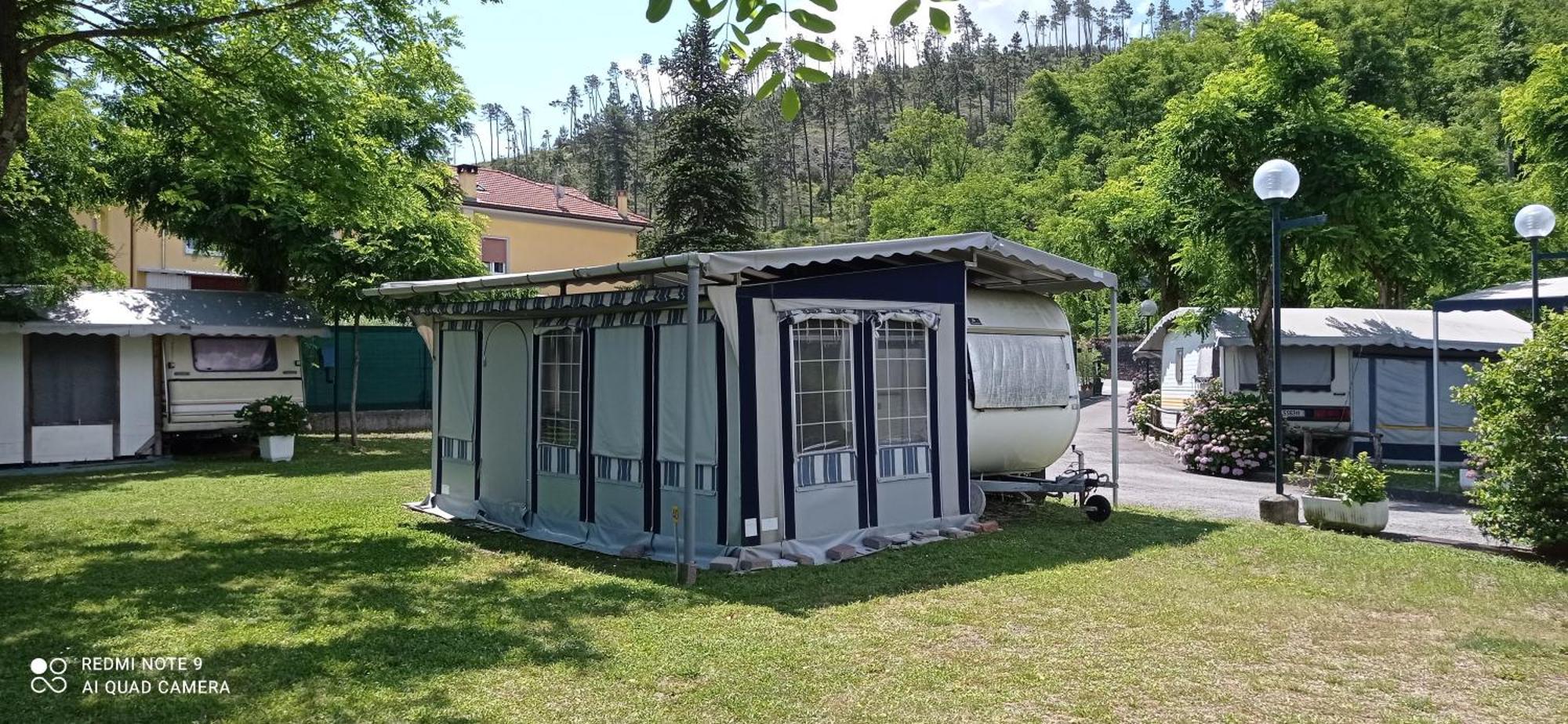 Parco Vacanze Bracchetto Vetta Hotel Carrodano Inferiore Szoba fotó